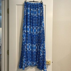 Blue and white maxi